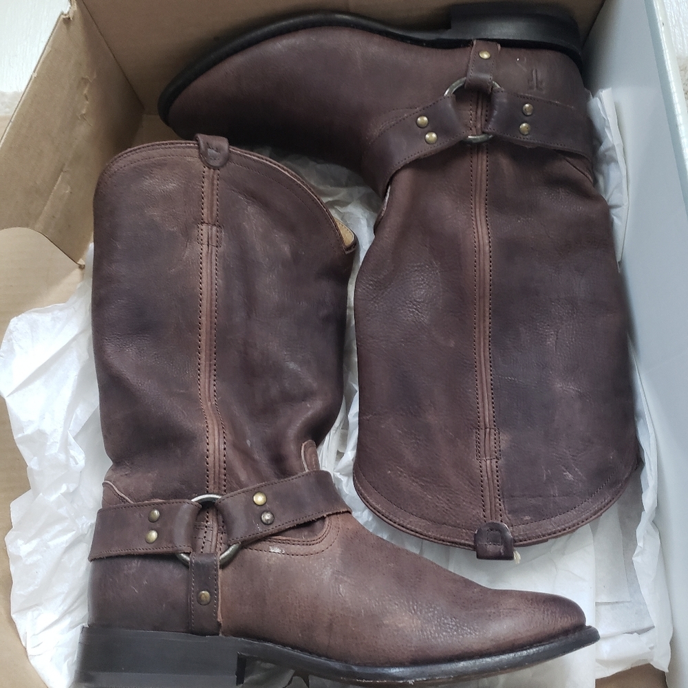 Frye Wyatt Harness Pull on Boots